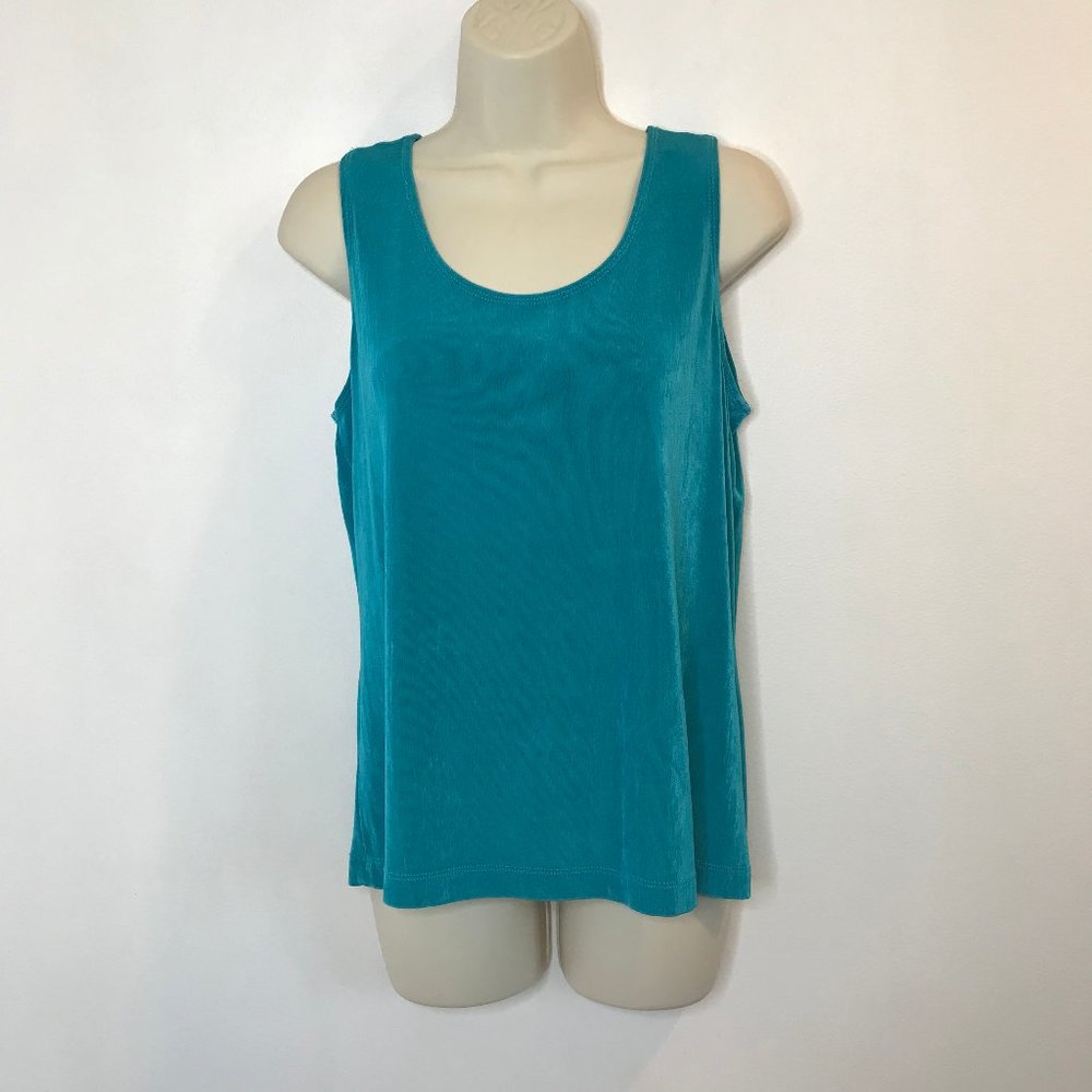 Laura Ashley MEDIUM M Green Wrinkle Resistant Travel Tank Top Shirt Blouse